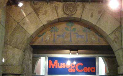 Cartel anunciado el Museo de Cera de Madrid